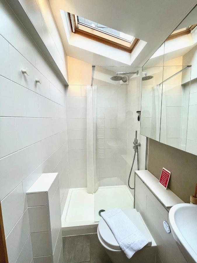 Stylish 2-Bedroom Townhouse Next To Brighton Station Экстерьер фото