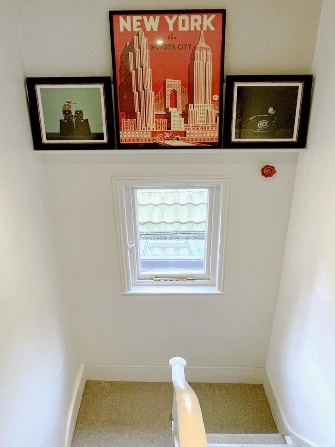 Stylish 2-Bedroom Townhouse Next To Brighton Station Экстерьер фото