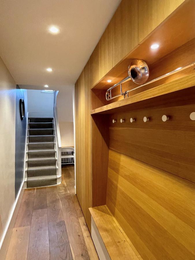 Stylish 2-Bedroom Townhouse Next To Brighton Station Экстерьер фото