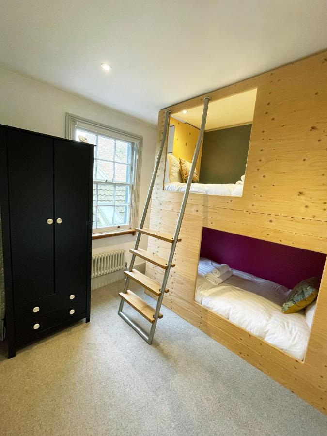 Stylish 2-Bedroom Townhouse Next To Brighton Station Экстерьер фото