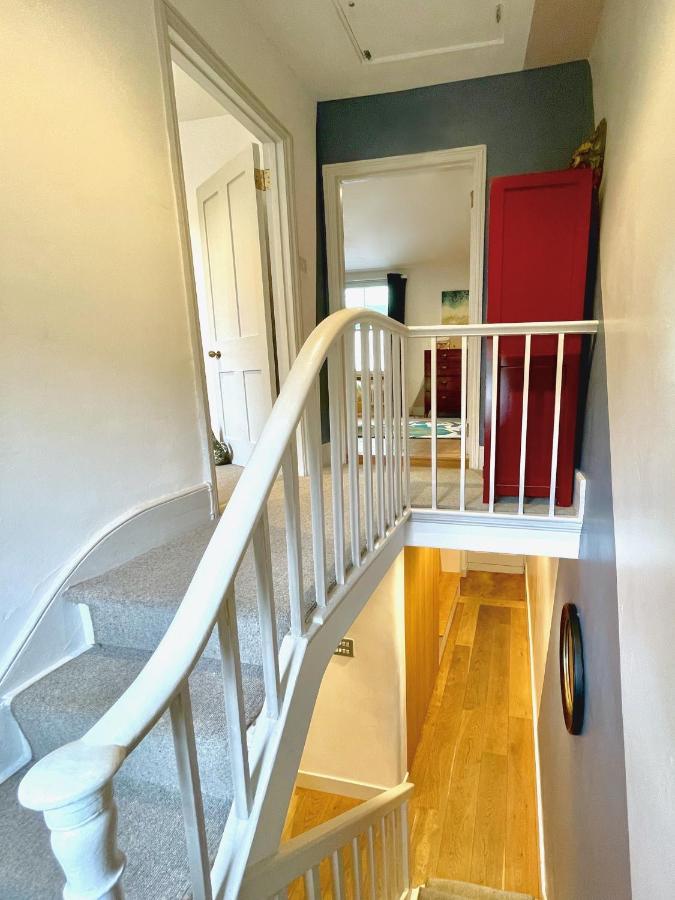 Stylish 2-Bedroom Townhouse Next To Brighton Station Экстерьер фото