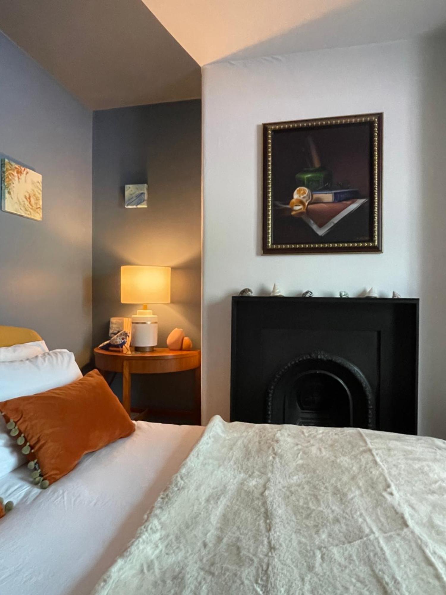 Stylish 2-Bedroom Townhouse Next To Brighton Station Экстерьер фото